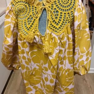 Unique Sundance top